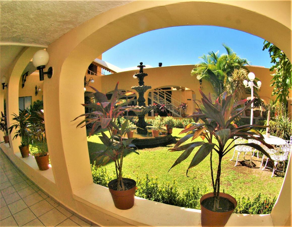 Hotel America Colima Exterior photo